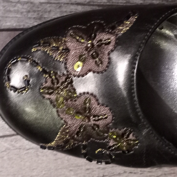 đź–¤HOST PICKđź–¤WEDGES 4" Heels - Picture 6 of 6